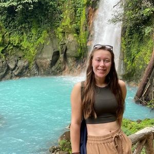 Meet your Posher, Madeline